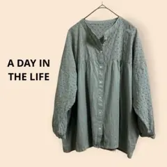 A DAY IN THE LIFE ギャザー　刺繍　シャツ　ゆったり　グリーン