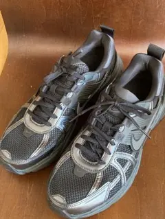 NIKE V2K Run HJ4497-001 25.5cm