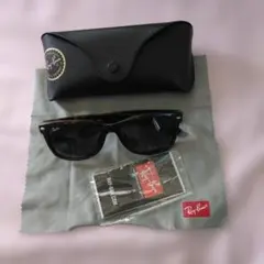 【白岩美佐江】Ray-Ban Wayfarer サングラス ブラック 白岩美佐江様 専用】Ray-Ban Wayfarer サングラス ブラック - メルカリ