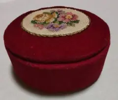 プチポワン？　刺繍　小物入れ