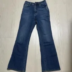 GU フレアデニムパンツ