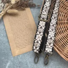 247.インド刺繍ショルダーストラップ　スマホショルダー