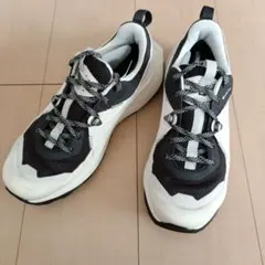 salomon スニーカー