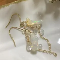 なーたん様専用⭐️14kgf エチオピアオパールとムーンストーンの艶ピアス