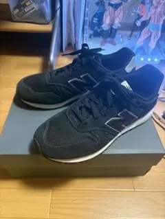 New Balance 565 ブラックスニーカー