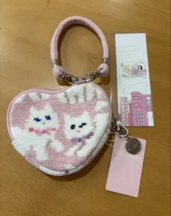 ＊新品＊ FEILER モフモフネコチャン　ハート型ポーチ