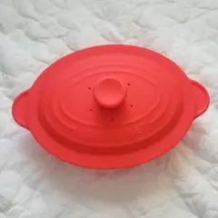 LE CREUSET シリコンスチーマー オーバル 赤のサムネイル
