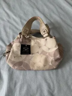 ベージュ ハンドバッグ