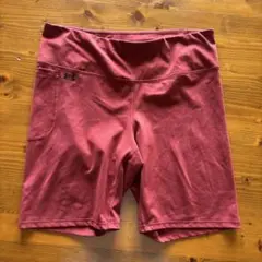 ほぼ新品　Under Armour ヨガ／トレーニングタイツ女性用 XL
