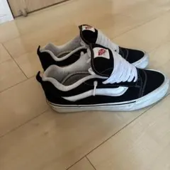 Vans knu Skool ブラック/ホワイト 28.5