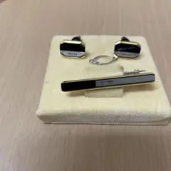 ネクタイピンとカフスボタンセット(2セット)