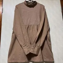 ドラッグストアーズ　Tシャツ生地ブラウス