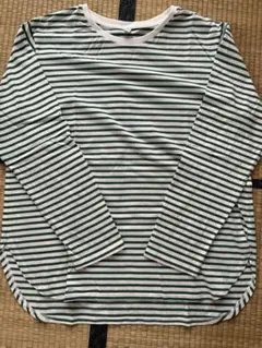 ユニクロ ソフトコットンボーダーラウンドヘムT