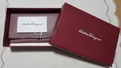 Salvatore Ferragamoフェラガモ 二つ折り財布 レディース長財布のサムネイル