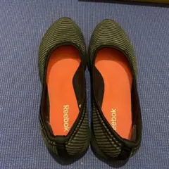 Reebok ストライプスニーカー ブラック/レッド