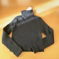 新品　黒セーター　丈短め　Sサイズのサムネイル