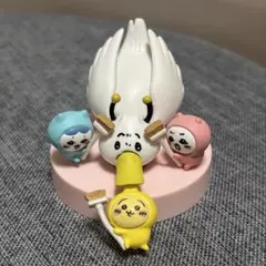 ちいかわ ガチャガチャ　討伐シーンフィギュア でかい鳥