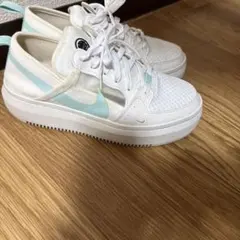 Nike ホワイト/ミント スニーカー★メッシュ素材