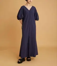 emmi atelier ナイロン袖ギャザーワンピース