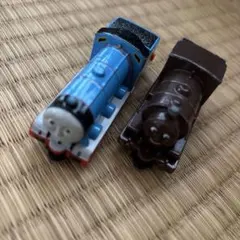 きかんしゃトーマス ミニカー 2台セットのサムネイル