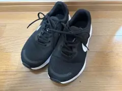 NIKEレボリューション7 ブラックホワイトFB8501-002 25㎝のサムネイル