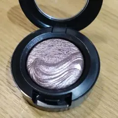 MAC エクストラ ディメンション アイシャドウ　スモーキーモーヴ