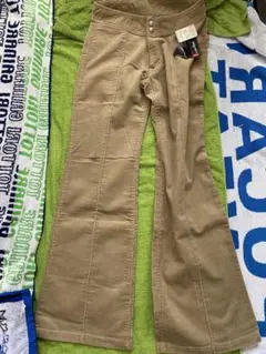 特価価格　リーバイス　レディース　センターシームコーデュロイワイドパンツ