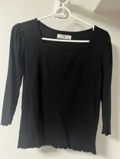 ブラック　七部　トップス