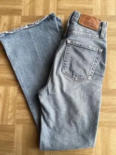 Item thumbnail for item 47cce417-d70a-4e4b-b82f-504a25f3100c