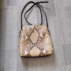 美品】BORELLI P. リアルパイソン ショルダーバッグ ブラウン - メルカリ