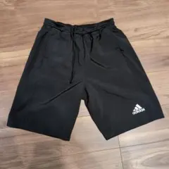 adidas　アディダス　メンズ　ハーフパンツ　Mサイズのサムネイル