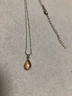 シルバー ドロップ型ペンダント ネックレス