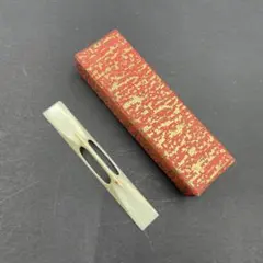 76天然素材 三味線駒 撥型 樹脂製 ケース付き | Mercari