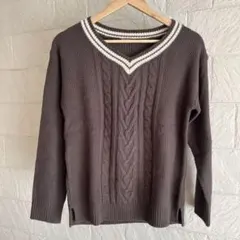 Gu ブラウン Vネック ケーブル編み ニット Sサイズ