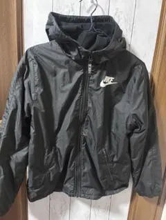 Nike ブラック フード付きジャケット キッズSサイズ