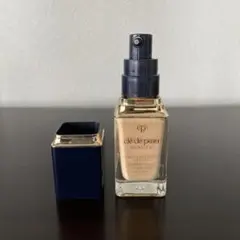 クレド・ポー・ボーテ タンフリュイドエクラ ナチュレル オークルリキッドファンデ