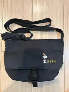 スヌーピー　刺繍ミニショルダーバッグ　ブラック　LOGOS