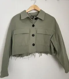 【ZARA】カーキ クロップド丈ジャケット