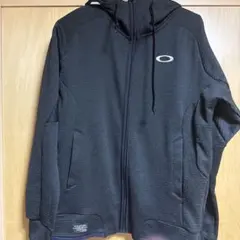 OAKLEY ジッパー パーカー Lサイズ 黒 フード付きのサムネイル