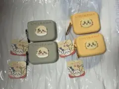 新品未使用 4個セット ちいかわ ミニシリコンポーチ①