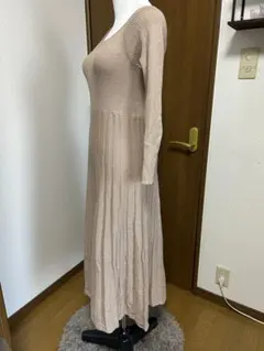 りす様専用　ベージュ 長袖 ニットワンピース ラメ