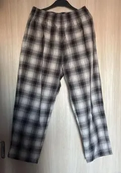 チェック柄カジュアルパンツ