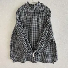 ギンガムチェックフリルネックブラウス（ブラック×ホワイト）　/M〜L