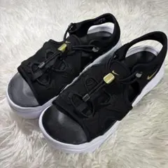 「美品8499円8/3まで！」NIKEエアマックスココ　ブラック×ホワイト　24