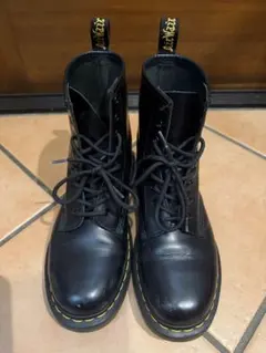Dr. Martens 8ホール ブーツ ブラックのサムネイル