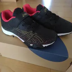 asics キッズ スニーカー ブラック/レッド