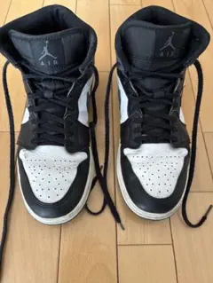 NIKE AIR JORDAN 1 MID ブラック ホワイト　アイアングレーのサムネイル