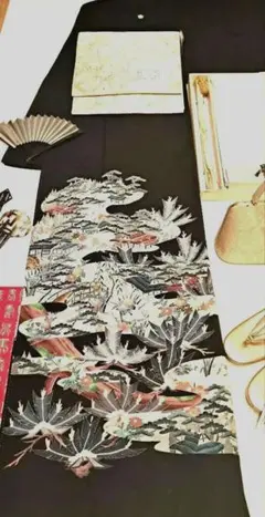 美品❇️有名作家　手描友禅　 黒留め袖 　 比翼仕立て　５つ紋フルセット SOUBIEN（創美苑） レンタル 黒留袖 フルセット 結婚式 着物 黒 袷 着物・浴衣