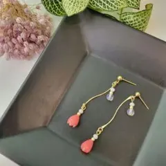 揺れるお花と天然石のピアス