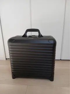 2025年最新】rimowa 2輪の人気アイテム - メルカリ